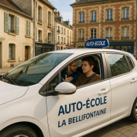 Vous souhaitez passer votre permis B à Fontainebleau ? Découvrez les formations d'excellence de La Bellifontaine : boîte auto, manuelle, AAC et accompagnement